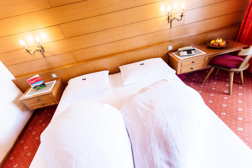 Pension Rebgut Bed & Breakfast Lana Phòng bức ảnh